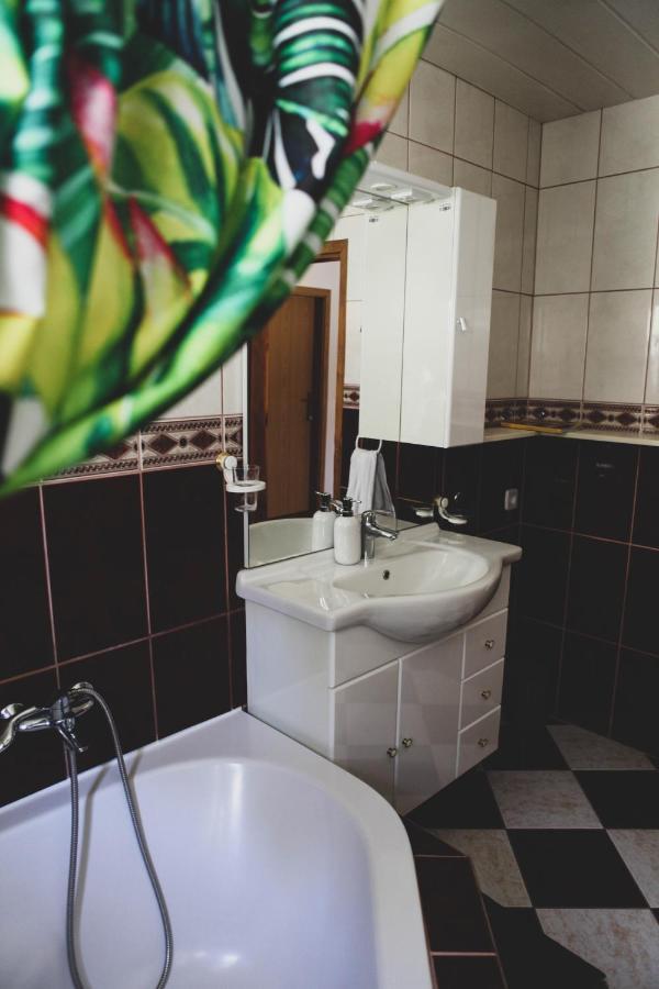 Apartamento Kmetija Pecnik Prevalje Exterior foto
